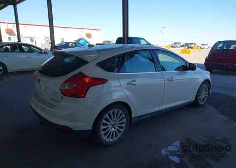 2012 Ford Focus Titanium z USA, uszkodzony, nr VIN 1FAHP3N29CL283081